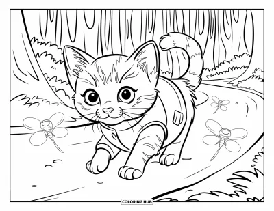 Desen de colorat cu pisicuțe pentru copii: Un pisoi Scottish Fold merge pe o potecă de pădure, înconjurat de trei licurici luminoși