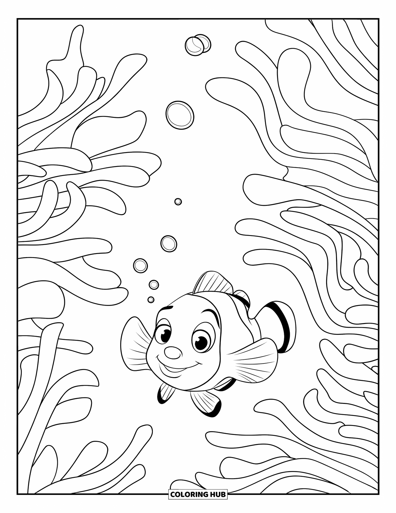 Disegno di pesce da colorare per bambini: Un allegro pesce pagliaccio guizza tra anemoni di mare ondulati, lasciandosi dietro una scia di bolle