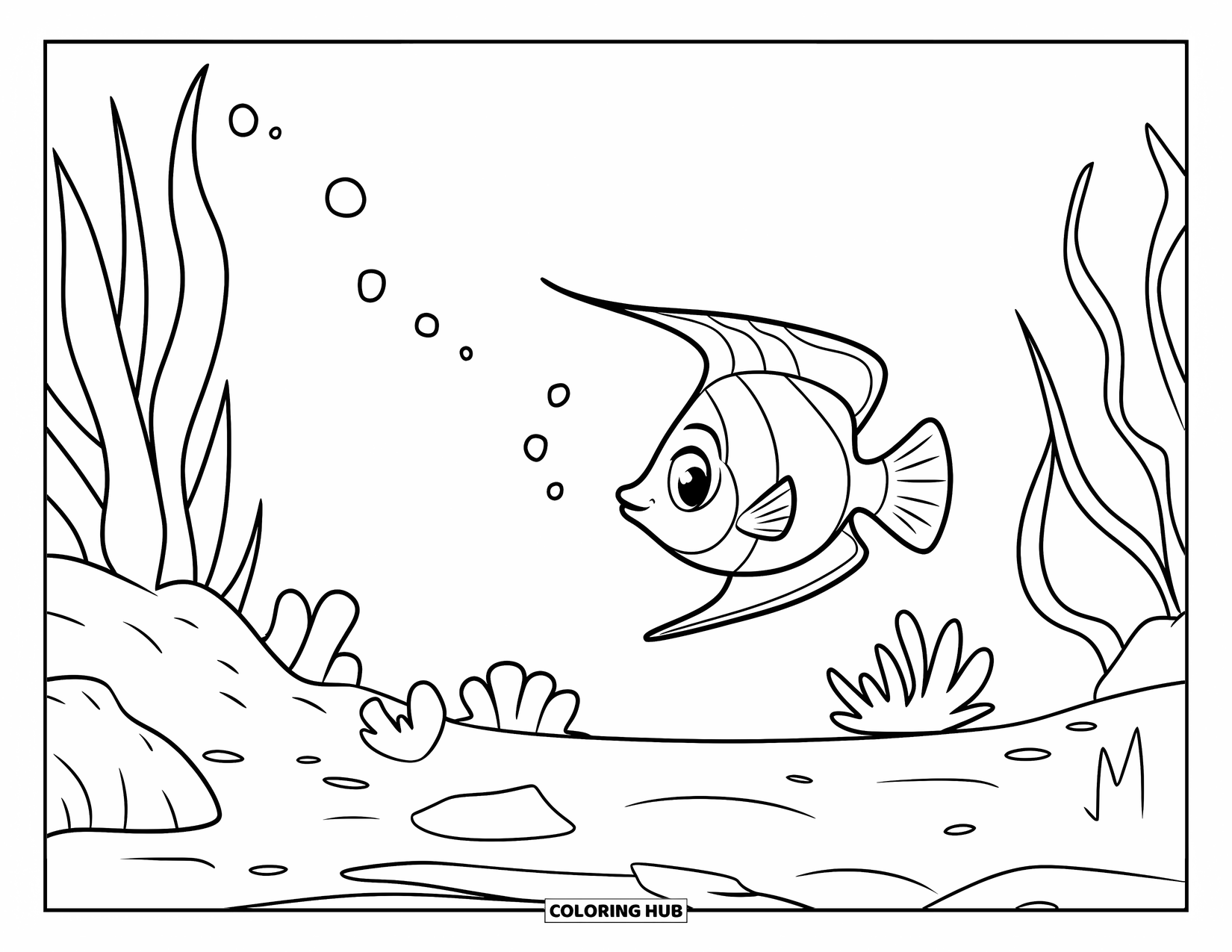 Disegno di pesce da colorare per bambini: Un piccolo pesce angelo scivola oltre le bolle in una tranquilla scena sottomarina con piante e rocce