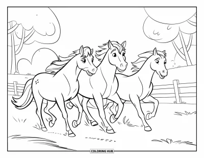 Coloriage de cheval pour enfants : Un trio de chevaux court librement dans un champ avec une clôture et des arbres