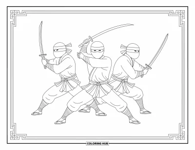 Coloriage de ninja pour adultes : Trois ninjas, chacun avec une arme unique, se déplacent ensemble en parfaite harmonie
