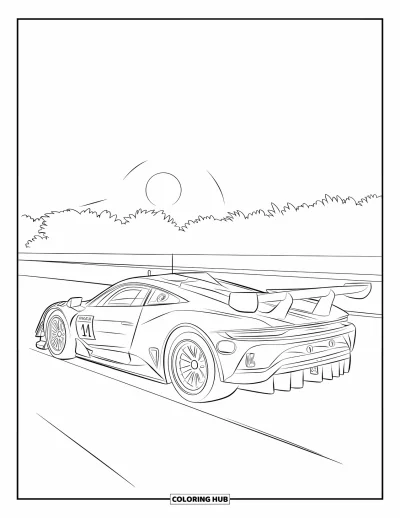 Dibujo de coches de carreras para colorear para niños: Un coche de carreras en vista de tres cuartos sobre una pista con vegetación y un sol poniente