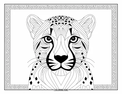 Coloriage Guépard pour adultes : Une tête de guépard géométrique est encadrée par des formes complexes et des traits nets et élégants