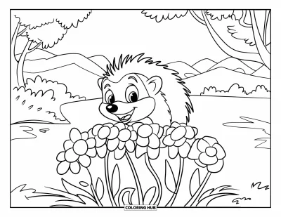 Coloriage de hérisson pour enfants : Un hérisson joyeux observe depuis derrière un buisson fleuri avec des montagnes en arrière-plan