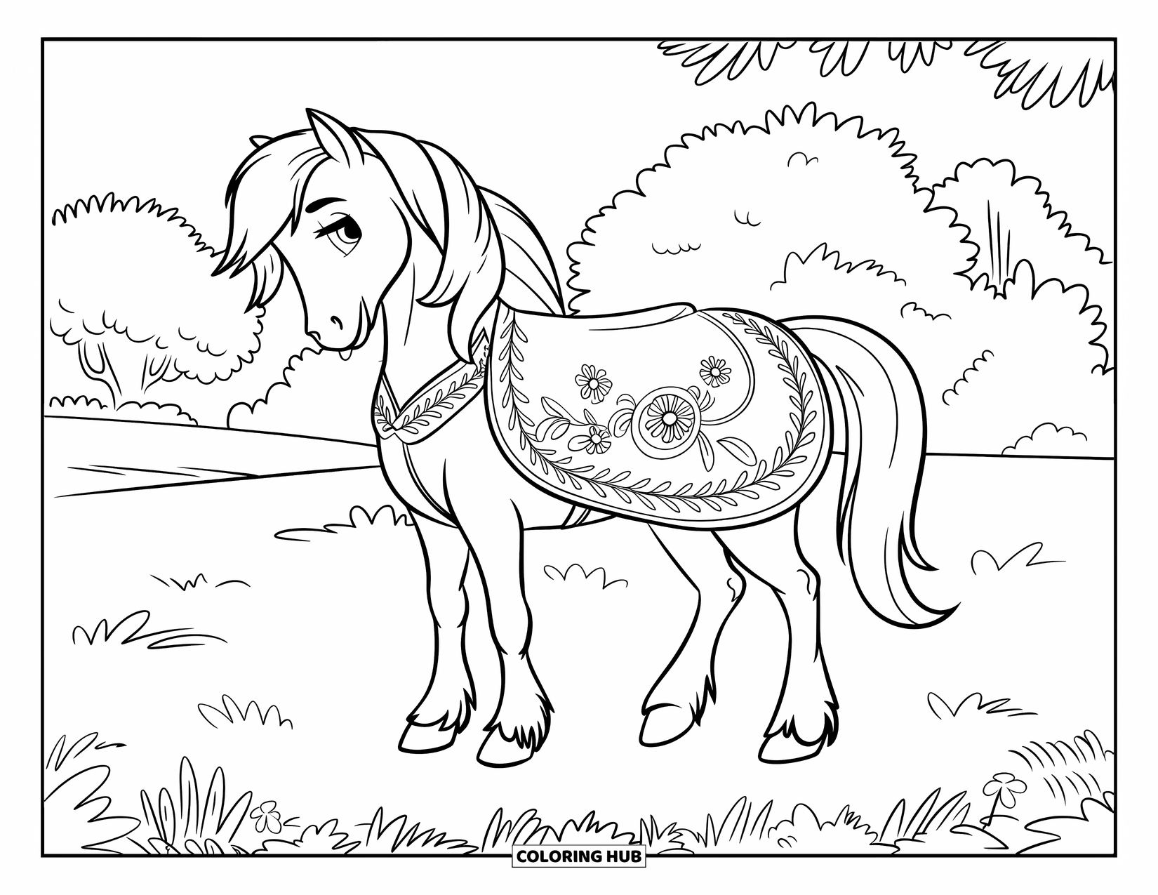 Coloriage de poney pour enfants : Un poney calme avec une housse de selle florale se tient sur un champ entouré de douces vignes et d’arbres