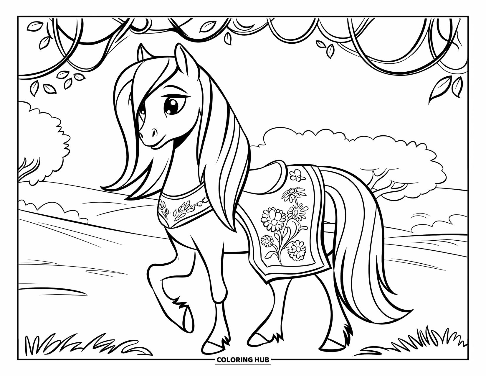 Coloriage de poney pour enfants : Un poney avec une housse de selle florale et une longue crinière se tient sur un champ avec des arbres à proximité