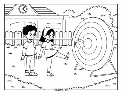 Coloriage de foot pour enfants : Des enfants attendent sur un chemin herbeux près d’une clôture pour tirer vers une grande cible