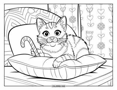 Weihnachts-Katzen-Ausmalbild für Kinder: Eine überraschte Katze hält eine Zuckerstange auf einem Herzkissen mit Vorhangsdetails