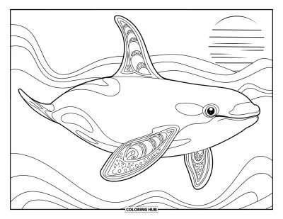 Coloriage d'orque pour adultes : Une orque aux nageoires décorées nage près des vagues et d'un coucher de soleil lumineux