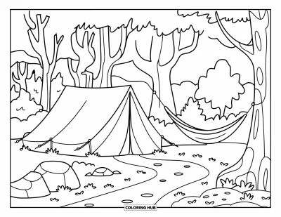 Coloriage de tente pour enfants : Tente et hamac le long d'un sentier couvert de feuilles avec des arbres de formes variées