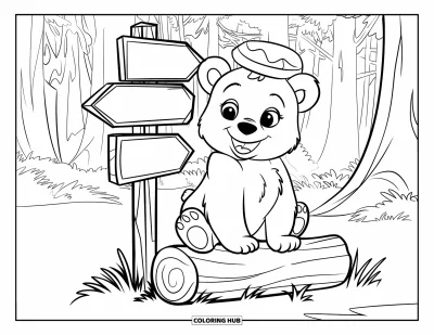 Bärenbaby-Ausmalbild für Kinder: Ein Bärenbaby mit Hut sitzt auf einem Baumstamm neben einem hölzernen Wegweiser
