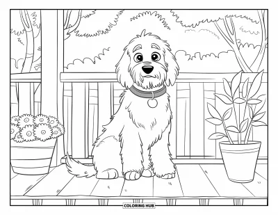 Coloriage de Goldendoodle pour enfants : Un Goldendoodle avec un collier orange assis sur une véranda près d'une clôture et d'arbres