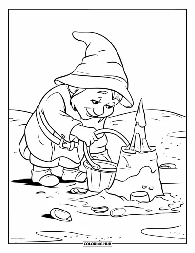 Desenho de gnomo de verão para colorir para crianças: Um gnomo constrói um castelo de areia em uma praia ensolarada com conchas ao redor